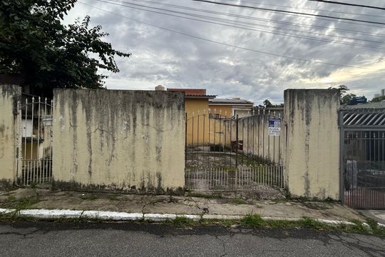 Fachada de casa à venda com 2 quartos, 120m² em Jardim Marajoara, São Paulo