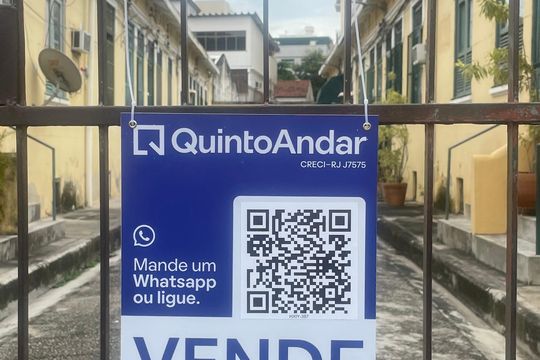 Plaquinha de casa à venda com 2 quartos, 100m² em Vila Isabel, Rio de Janeiro