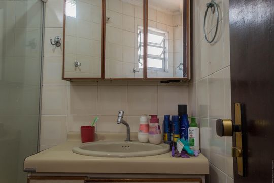 Banheiro da Suíte 1 de casa para alugar com 3 quartos, 400m² em Jardim Sao Luis, São Bernardo do Campo