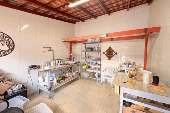 Depósito de casa à venda com 3 quartos, 500m² em Corrupira, Jundiaí