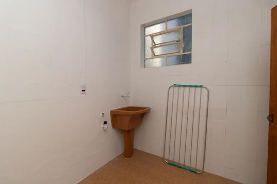 Cozinha e Área de Serviço de apartamento à venda com 3 quartos, 90m² em Centro Histórico, Porto Alegre
