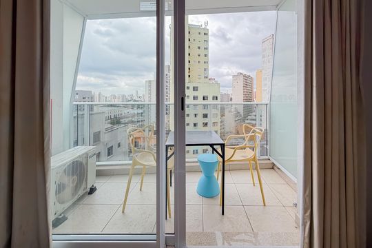 Varanda de kitnet/studio para alugar com 1 quarto, 37m² em Sé, São Paulo