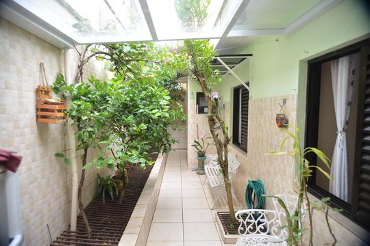 Quintal de casa à venda com 2 quartos, 250m² em Jardim Las Vegas, Santo André