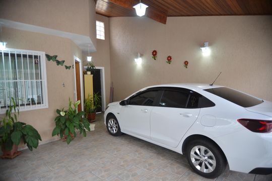 Garagem de casa à venda com 2 quartos, 250m² em Jardim Las Vegas, Santo André