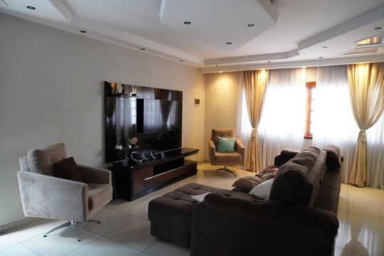 Sala de casa à venda com 3 quartos, 150m² em Carandiru, São Paulo