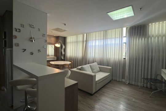 Apartamento à venda com 1 quarto, 51m² em Coracao de Jesus, Belo Horizonte