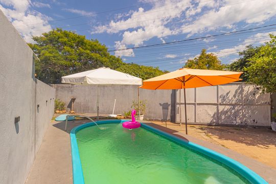 Casa para alugar com 2 quartos, 200m² em Harmonia, Canoas