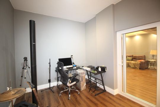 Escritório de apartamento para alugar com 3 quartos, 200m² em Moinhos de Vento, Porto Alegre