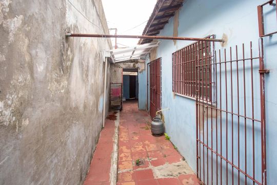 Quintal de casa à venda com 2 quartos, 110m² em Jardim Miriam, São Paulo