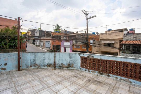Sacada de casa à venda com 2 quartos, 110m² em Jardim Miriam, São Paulo