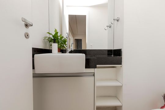Lavabo de apartamento à venda com 1 quarto, 53m² em Cidade Monções, São Paulo