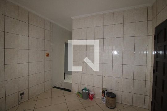 Casa à venda com 6 quartos, 347m² em Vila Dalila, São Paulo