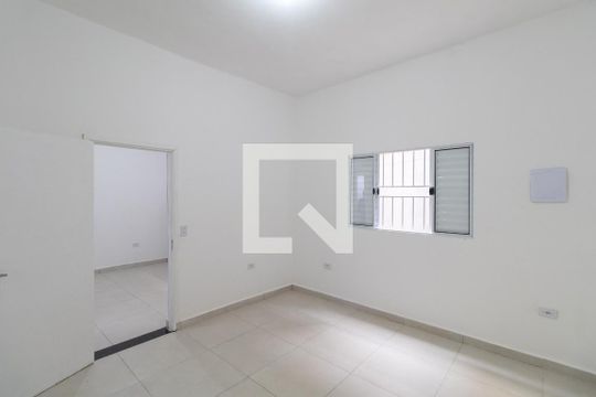 Casa à venda com 6 quartos, 347m² em Vila Dalila, São Paulo