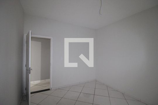 Casa à venda com 6 quartos, 347m² em Vila Dalila, São Paulo