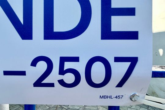 Código da placa MBHL-457 de casa à venda com 4 quartos, 239m² em Jardim Dourado, Guarulhos