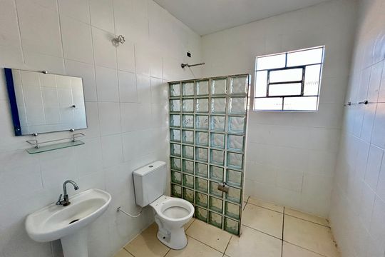 Banheiro 3 de casa à venda com 4 quartos, 239m² em Jardim Dourado, Guarulhos