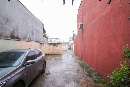 Quintal de casa à venda com 3 quartos, 500m² em Jardim Ana Rosa, São Paulo