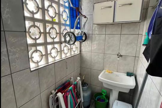 Área de serviço de apartamento para alugar com 1 quarto, 45m² em Jardim Sao Miguel, Guarujá
