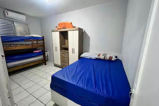Quarto de apartamento para alugar com 1 quarto, 45m² em Jardim Sao Miguel, Guarujá