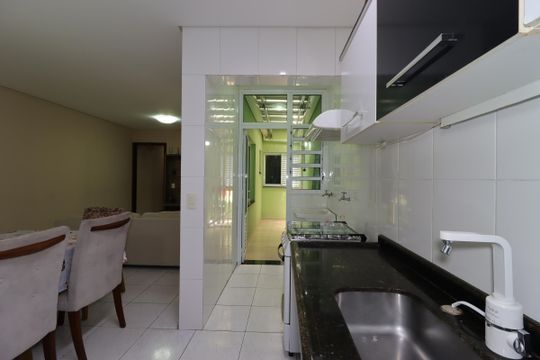 Cozinha de apartamento à venda com 2 quartos, 73m² em Vila Curuçá, Santo André