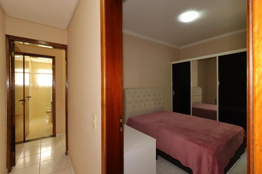 Corredor de apartamento à venda com 2 quartos, 73m² em Vila Curuçá, Santo André