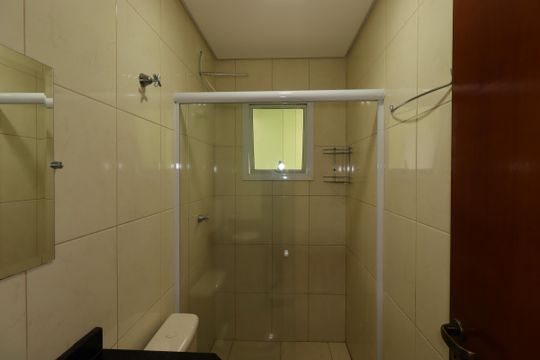 Banheiro Social de apartamento à venda com 2 quartos, 73m² em Vila Curuçá, Santo André