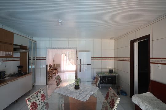 Cozinha de casa à venda com 3 quartos, 120m² em Mato Grande, Canoas