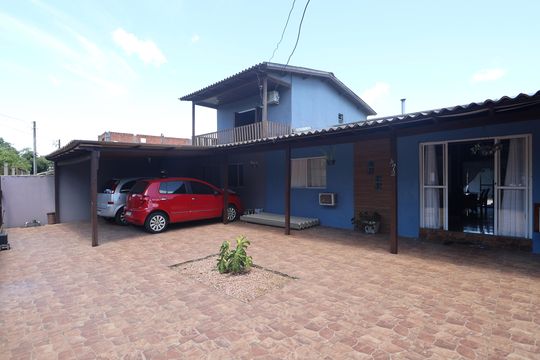 Área comum de casa à venda com 3 quartos, 120m² em Mato Grande, Canoas