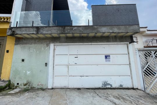Fachada de casa para alugar com 3 quartos, 158m² em Vila Bauab, São Paulo