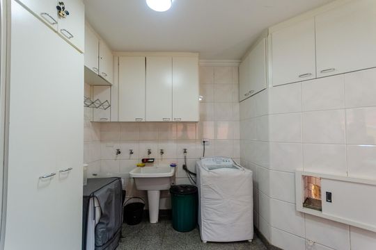 Área de Serviço de casa para alugar com 5 quartos, 500m² em City América, São Paulo