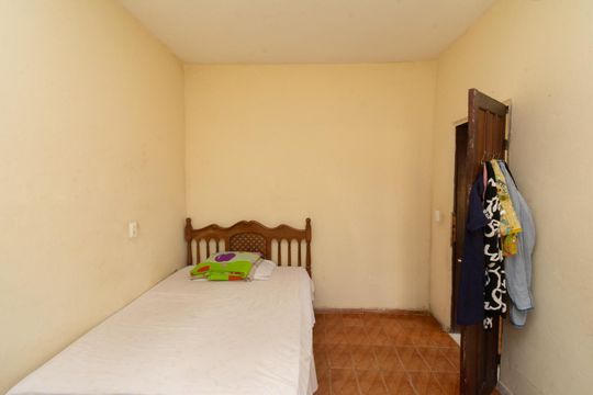 Casa1 - Quarto de casa à venda com 4 quartos, 300m² em Santa Helena, Belo Horizonte