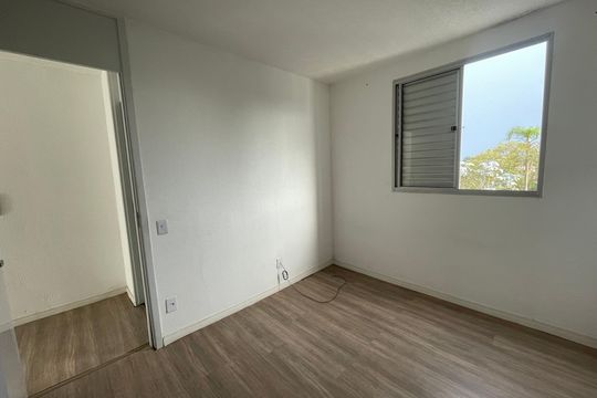 Quarto 1 de apartamento para alugar com 2 quartos, 48m² em Roselândia, Cotia