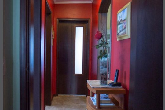 Corredor de apartamento à venda com 2 quartos, 80m² em Higienópolis, Porto Alegre