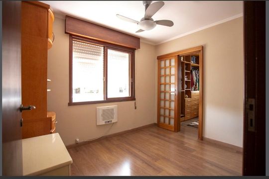 Quarto de apartamento à venda com 2 quartos, 80m² em Higienópolis, Porto Alegre