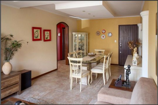 Sala de apartamento à venda com 2 quartos, 80m² em Higienópolis, Porto Alegre