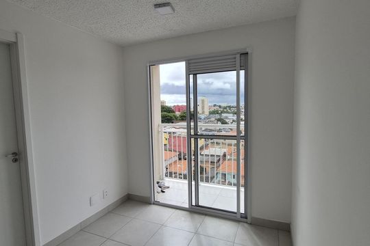 Sala de apartamento à venda com 1 quarto, 27m² em Jardim Itacolomi, São Paulo