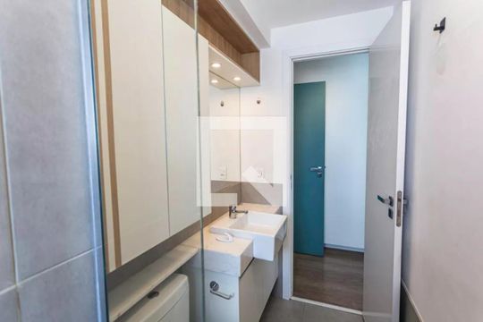 Banheiro da Suíte de apartamento para alugar com 1 quarto, 48m² em Lourdes, Belo Horizonte