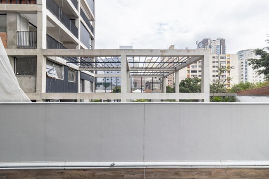 Varanda de kitnet/studio à venda com 1 quarto, 30m² em Vila Olímpia, São Paulo