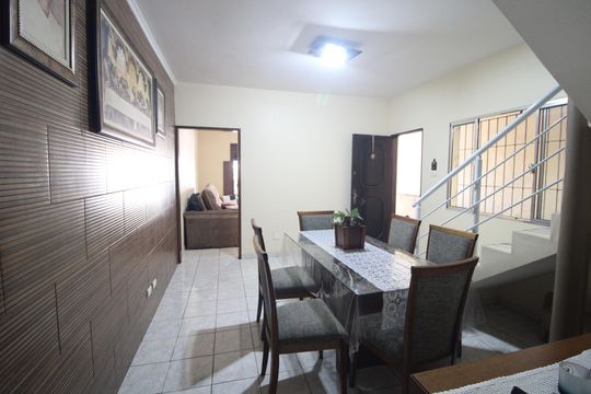 Sala de jantar de casa à venda com 3 quartos, 250m² em Jardim Varginha, São Paulo