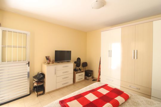 Suíte 3 de casa à venda com 3 quartos, 250m² em Jardim Varginha, São Paulo