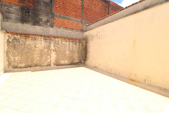 Terraço de casa à venda com 3 quartos, 250m² em Jardim Varginha, São Paulo