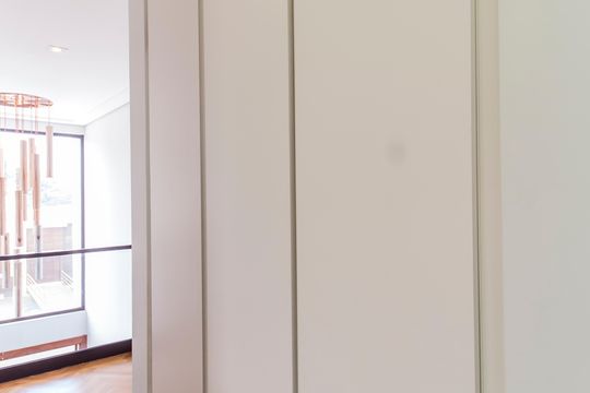 Detalhe de casa de condomínio à venda com 5 quartos, 640m² em Colinas da Anhanguera, Santana de Parnaíba