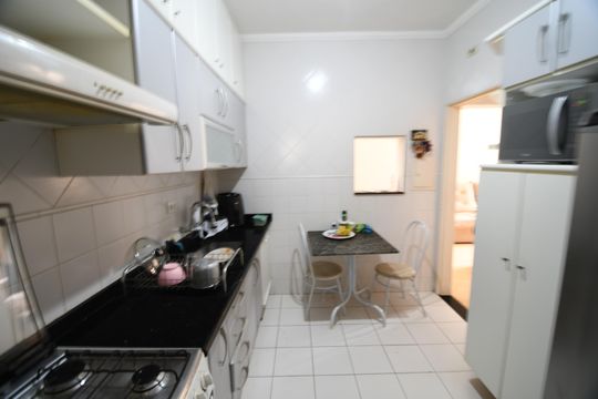 Cozinha de apartamento à venda com 2 quartos, 63m² em Jardim Proença, Campinas