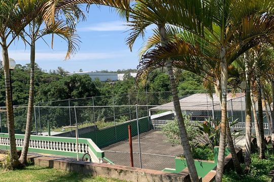 Casa para alugar com 3 quartos, 2690m² em Granja Nossa Senhora Aparecida, Embu das Artes