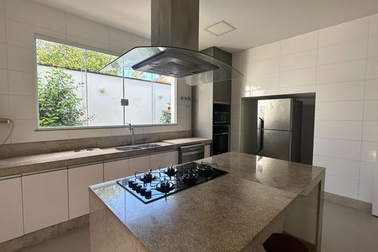 Cozinha de casa à venda com 7 quartos, 614m² em Recreio dos Bandeirantes, Rio de Janeiro