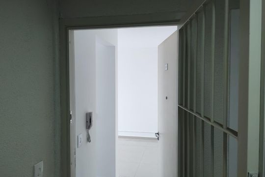Corredor de apartamento à venda com 2 quartos, 45m² em Partenon, Porto Alegre