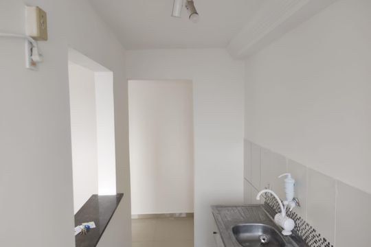 Cozinha de apartamento à venda com 2 quartos, 45m² em Partenon, Porto Alegre