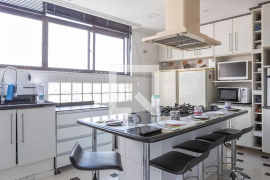 Apartamento à venda com 3 quartos, 160m² em Perdizes, São Paulo