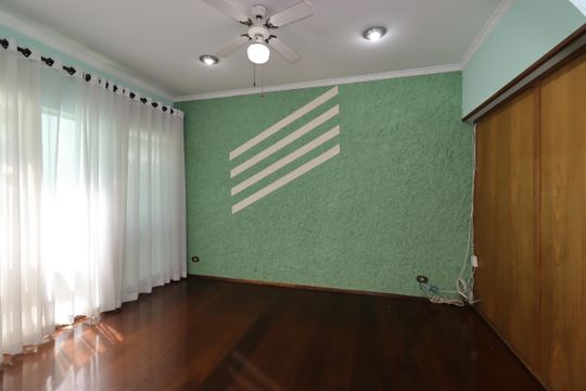 Sala de TV de casa à venda com 3 quartos, 400m² em Santa Maria, Santo André