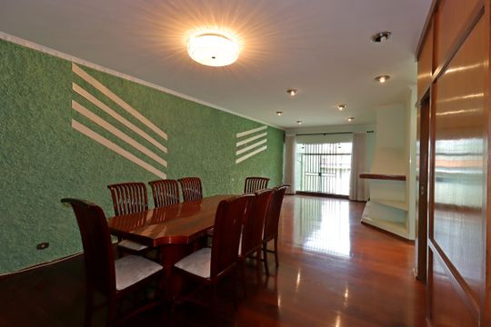Casa à venda com 3 quartos, 400m² em Santa Maria, Santo André